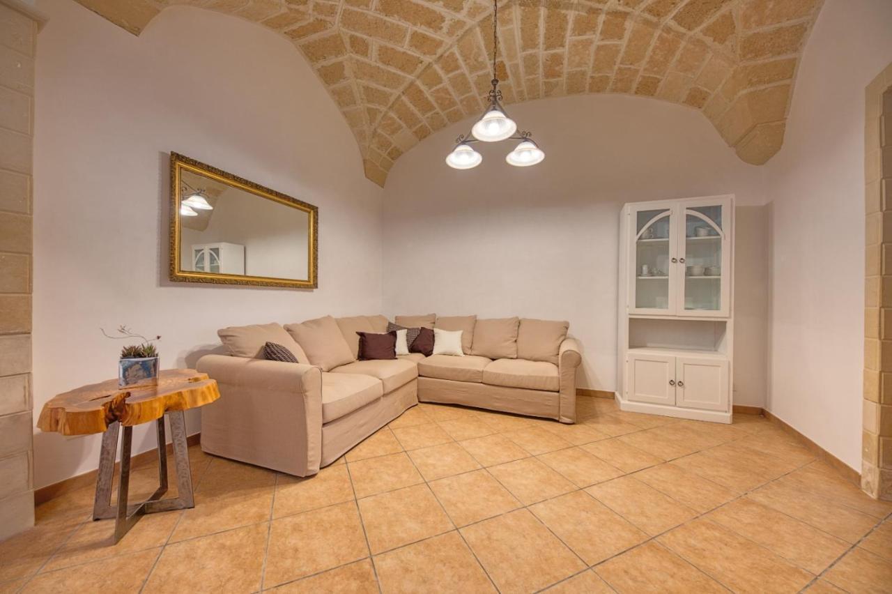 Corte Anibaldi Apartment Lecce Exteriör bild